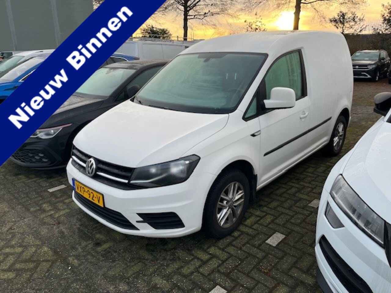 Volkswagen Caddy - 2.0 TDI L1H1 BMT Highline 2.0 TDI L1H1 BMT Highline - AutoWereld.nl