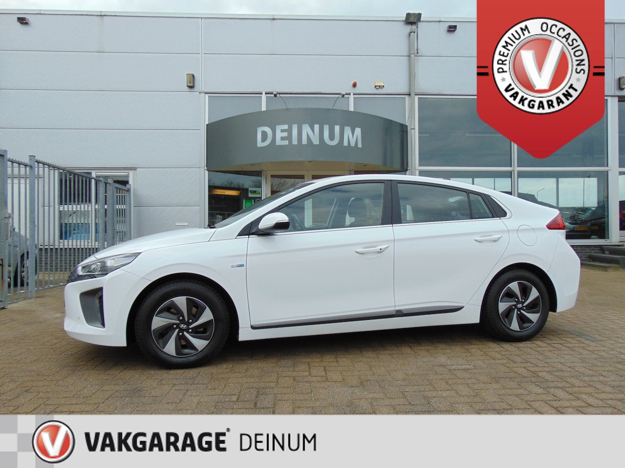 Hyundai IONIQ - 1.6 GDi Comfort Navigatie, Climate contr, LED, Camera, etc.. - AutoWereld.nl