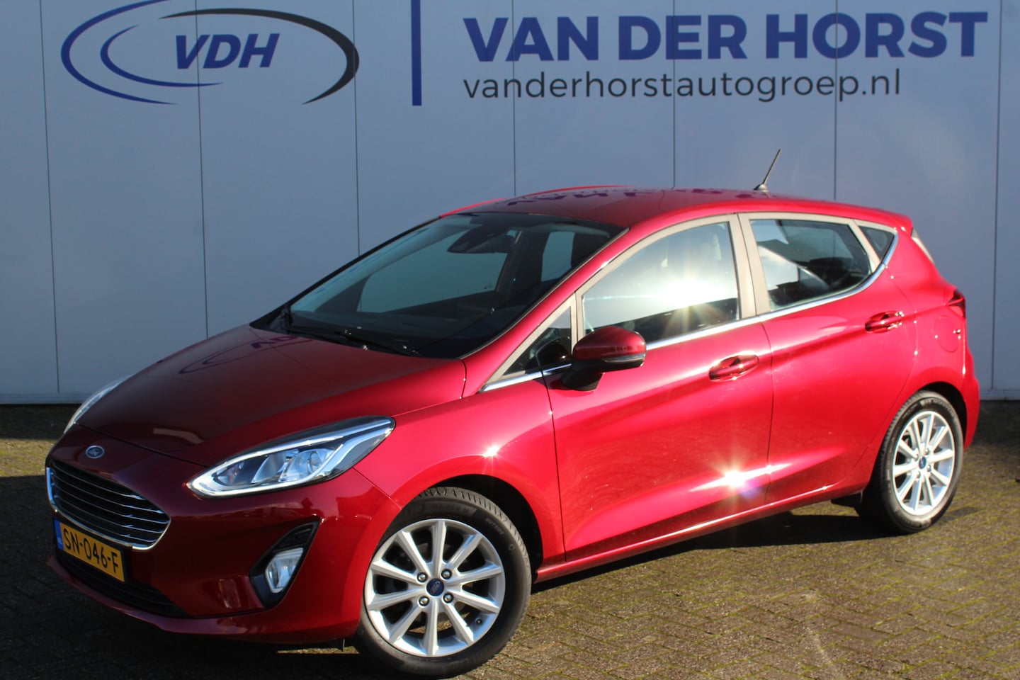 Ford Fiesta - 1.0-100pk EcoBoost Titanium. Mooie chique verschijning ! Volautm. airco, telefoonvoorb., c - AutoWereld.nl