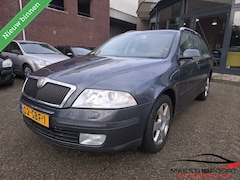 Skoda Octavia Combi - 1.8 TSI Elegance Attractive Business