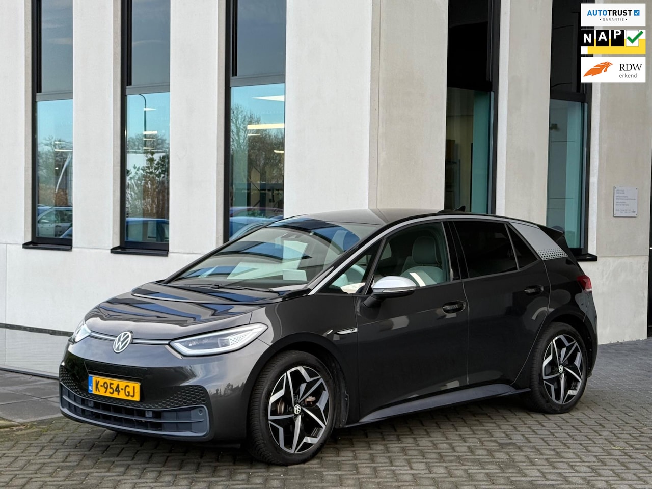 Volkswagen ID.3 - First Plus 58 kWh, eerste eigenaar, achteruitrijcamera, nederlandse auto met nationale aut - AutoWereld.nl