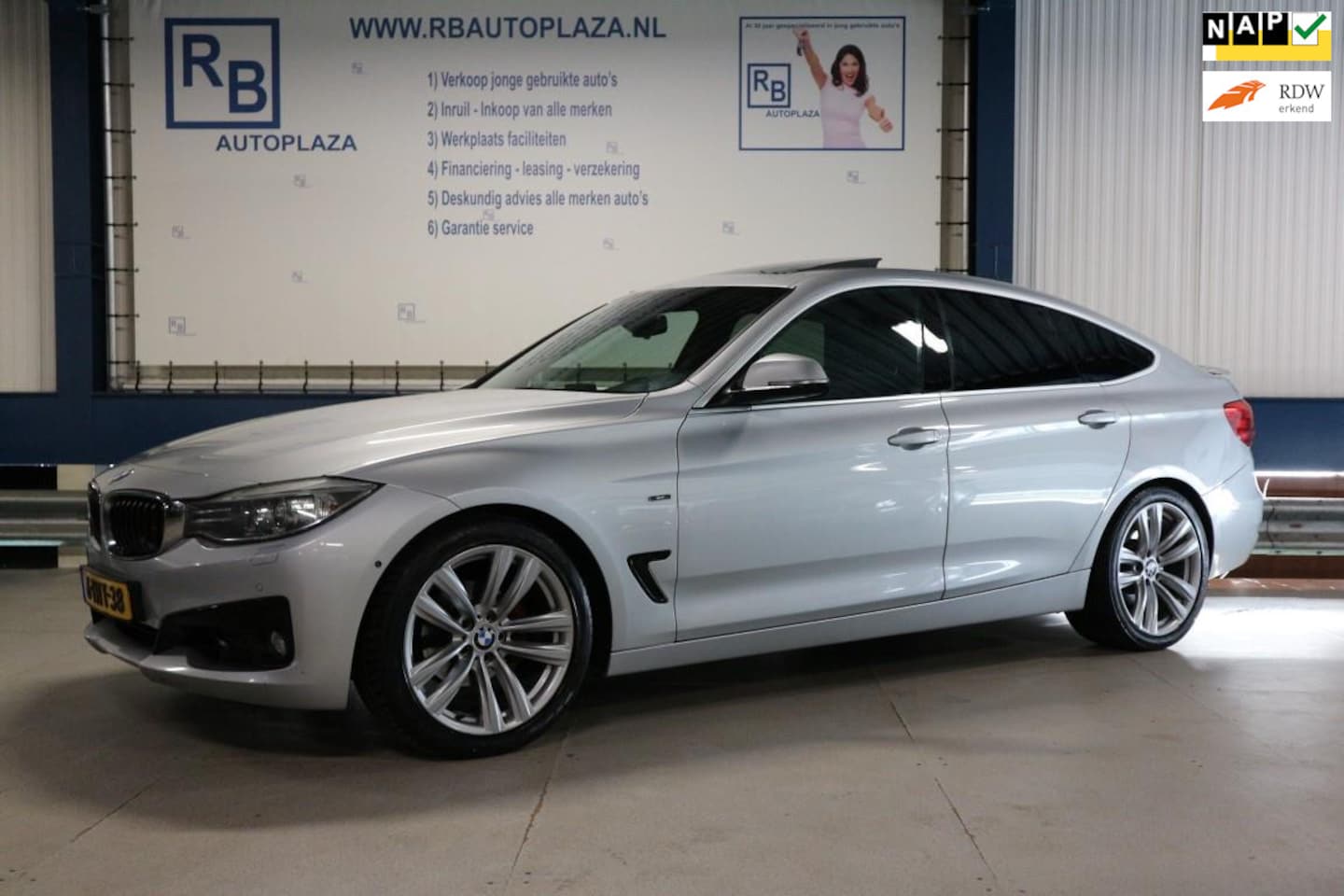 BMW 3-serie Gran Turismo - 320i High Executive / HEAD UP / PANO / VOL ! ! ! - AutoWereld.nl