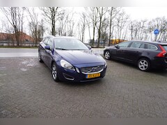 Volvo V60 - 1.6 T3 Ocean Race TREKHAAK CRUISE NAVI CLIMA