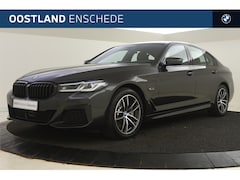 BMW 5-serie - 530e xDrive High Executive M Sport Automaat / Sportstoelen / Laserlight / Comfort Access /