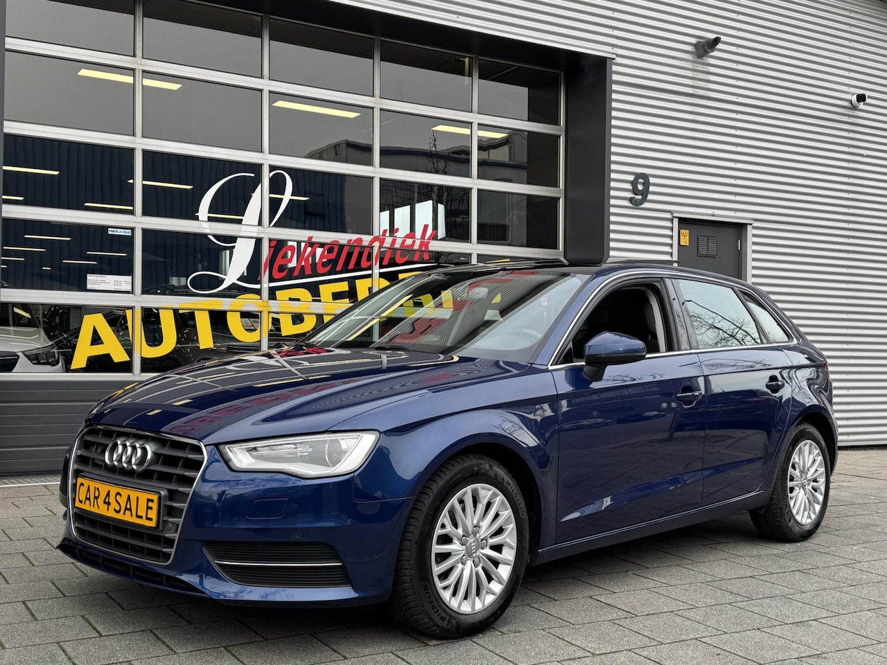 Audi A3 Sportback - 1.4i-16V 110 kW TFSI ACT ULTRA - Panorama dak I Leer I Airco I Sport pakket I PDC I Dealer - AutoWereld.nl