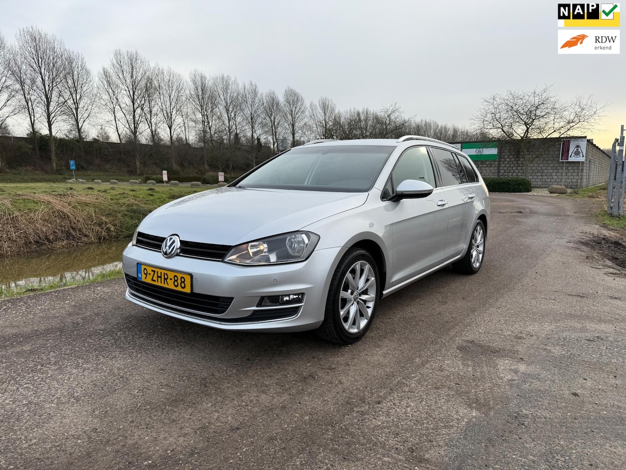 Volkswagen Golf Variant - 1.6 TDI Business Edition Airco Pdc Trekhaak Clima Cruisecontrole Camera Navi Nw Apk 200.00 - AutoWereld.nl