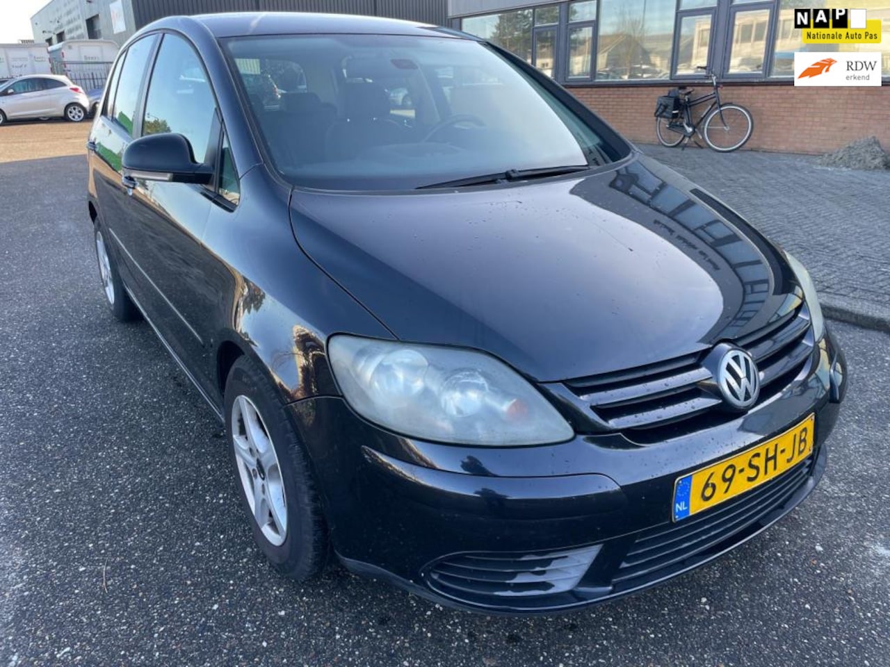 Volkswagen Golf Plus - 1.9 TDI Sportline -Met Niuwe Apk, Airco, Trekhaak, - AutoWereld.nl