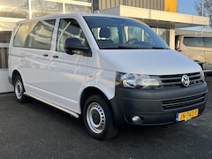 Volkswagen Transporter Kombi - 8-persoons 2.0 TDI DSG Automaat L1H1 BTW en BPM vrij Airco Cruise control Trekhaak PDC 1e