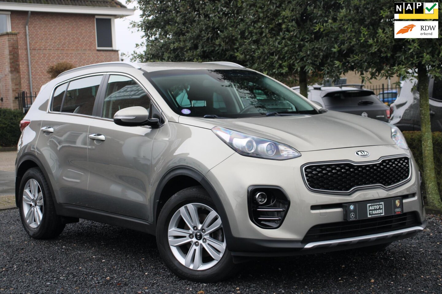 Kia Sportage - 1.6 GDI DynamicLine 132 PK Trekhaak Camera Clima Cruise PDC 17'' - AutoWereld.nl