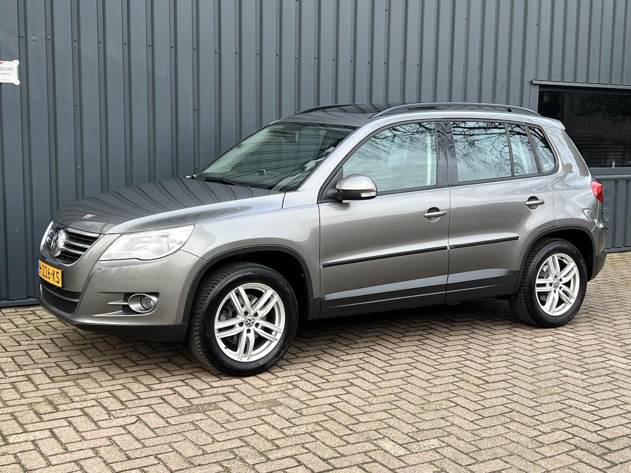 Volkswagen Tiguan - 1.4 TSI Sport&Style NIEUWE KETTING!/ONDERHOUDEN!/APK!/ - AutoWereld.nl