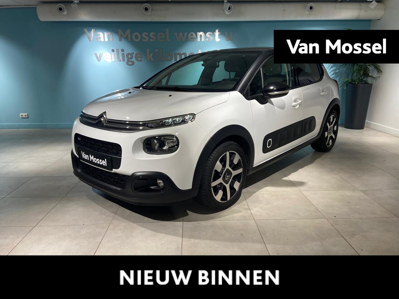 Citroën C3 - 1.2 PureTech Shine 1e eigenaar | NAVI | CAM | LMV - AutoWereld.nl