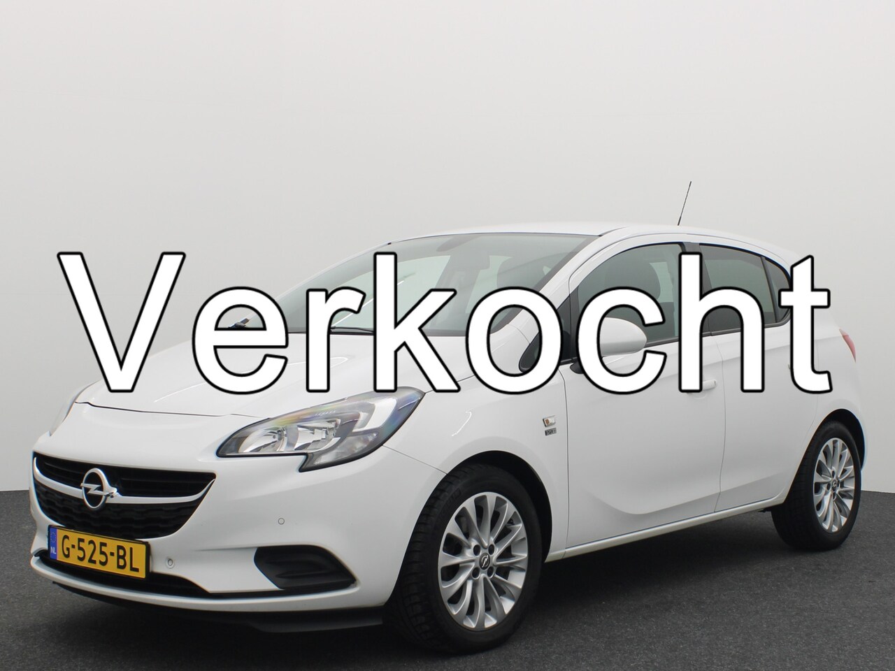 Opel Corsa - 1.0 Turbo 120 Jaar Edition STOELVERW / STUURVERW / CLIMA / CAMERA / DAB+ / CARPLAY/ NAVI / - AutoWereld.nl