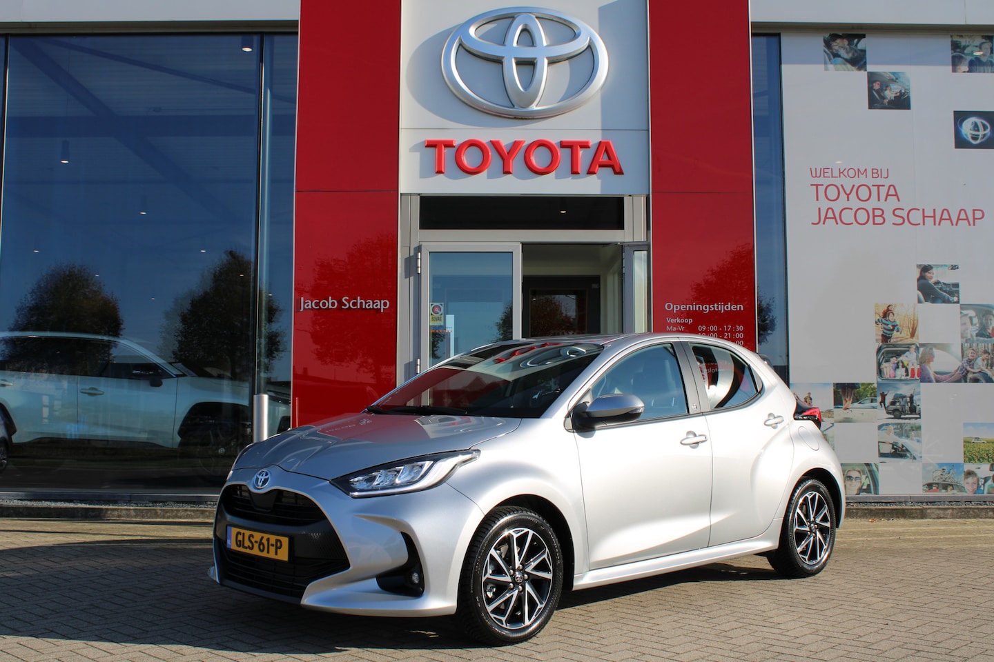 Toyota Yaris - 1.5 Hybrid Dynamic Limited Automaat 116pk | Stoelverwarming | Keyless entry- & start | App - AutoWereld.nl