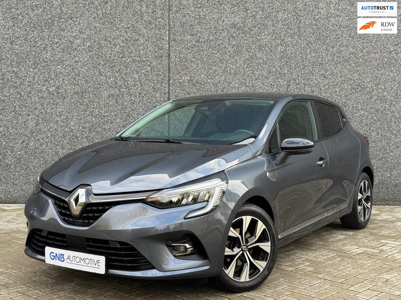 Renault Clio - 1.0 TCe Limited | Carplay | Cruise control | Lane assist |NAVI | Parkeer sensoren | Electr - AutoWereld.nl