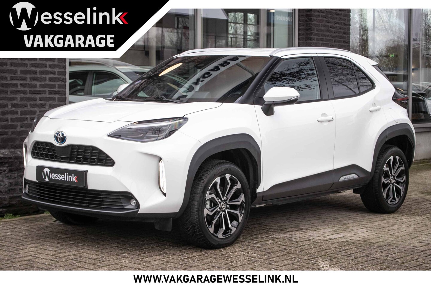 Toyota Yaris Cross - 1.5 Hybrid Dynamic - All-in rijklrprs | 4S banden | afn. trekhaak - AutoWereld.nl