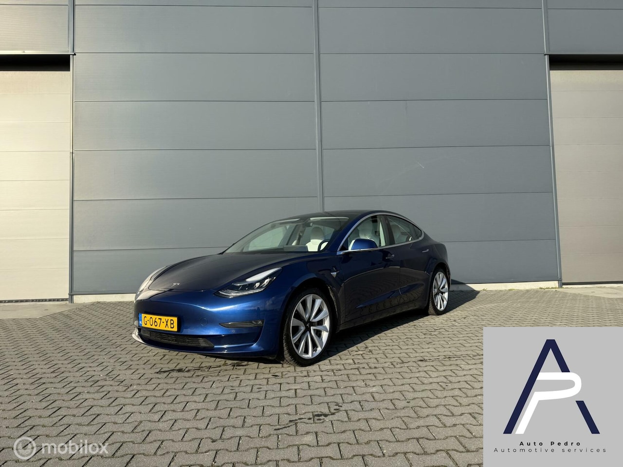 Tesla Model 3 - Long Range RWD Long Range AWD 75 kWh Blauw Wit Leer AUTOPILOT - AutoWereld.nl