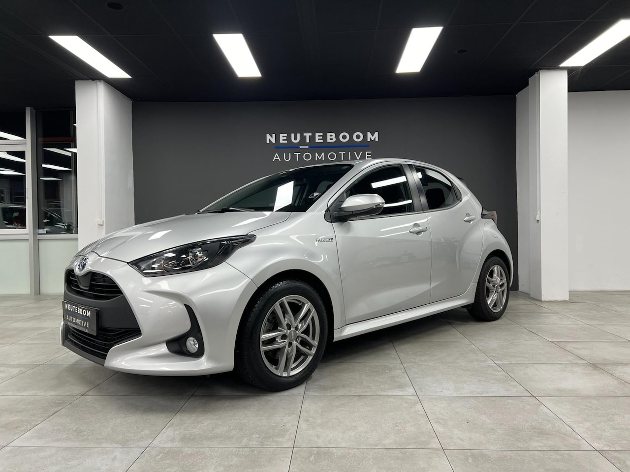 Toyota Yaris - 1.5 Hybrid | Lane | Carplay | Camera | Cruise - AutoWereld.nl