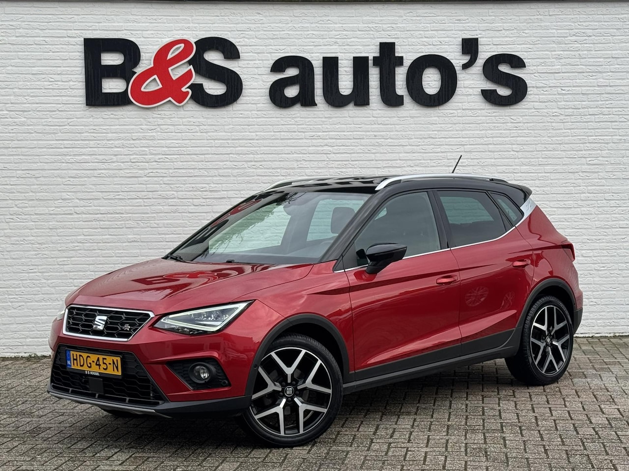 Seat Arona - 1.0 TSI FR Business Intense Led Camera Cruise Navigatie Carplay Clima Trekhaak - AutoWereld.nl