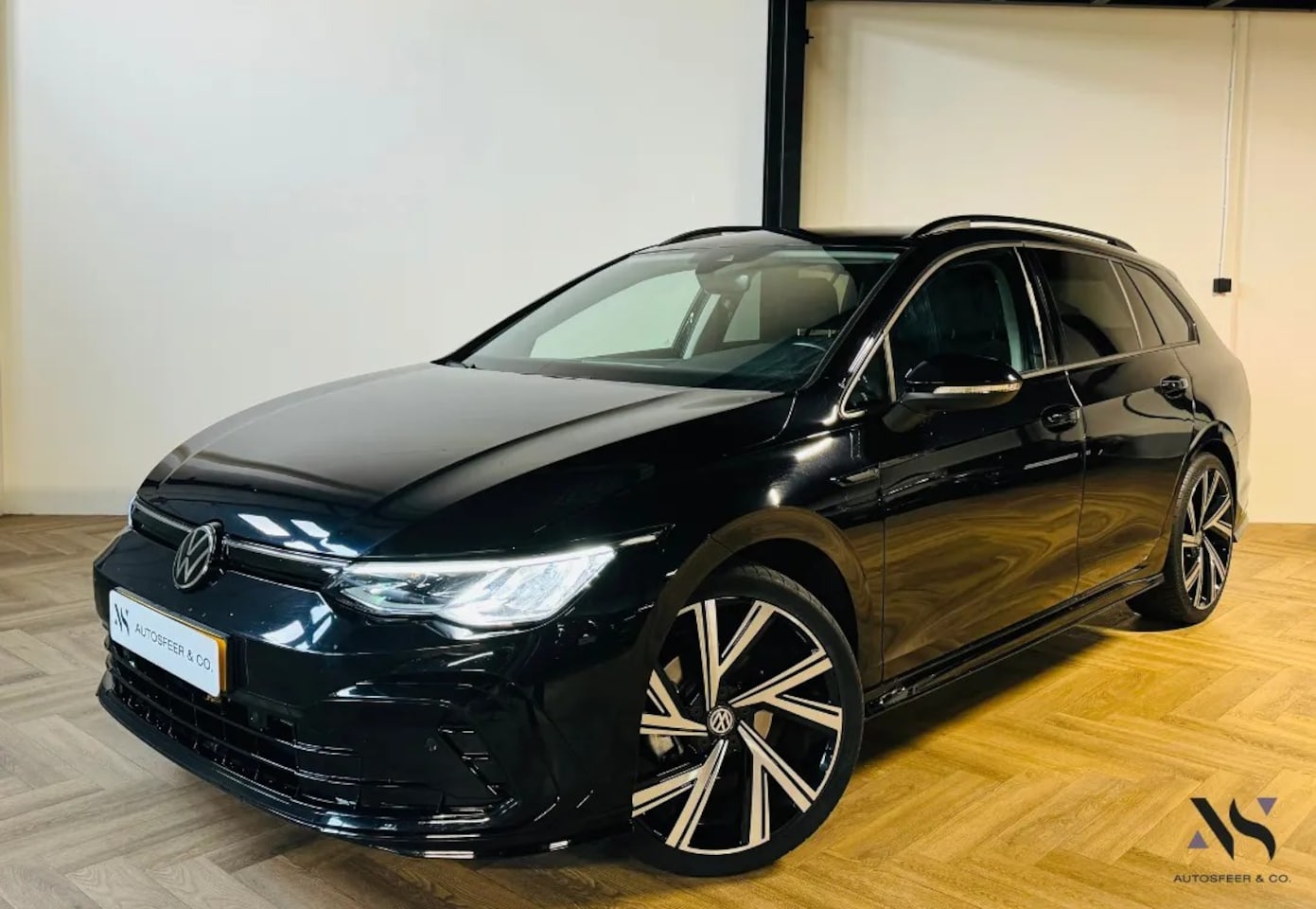 Volkswagen Golf Variant - 1.5 eTSI R-Line Business 1.5 eTSI R-Line Business+ - AutoWereld.nl