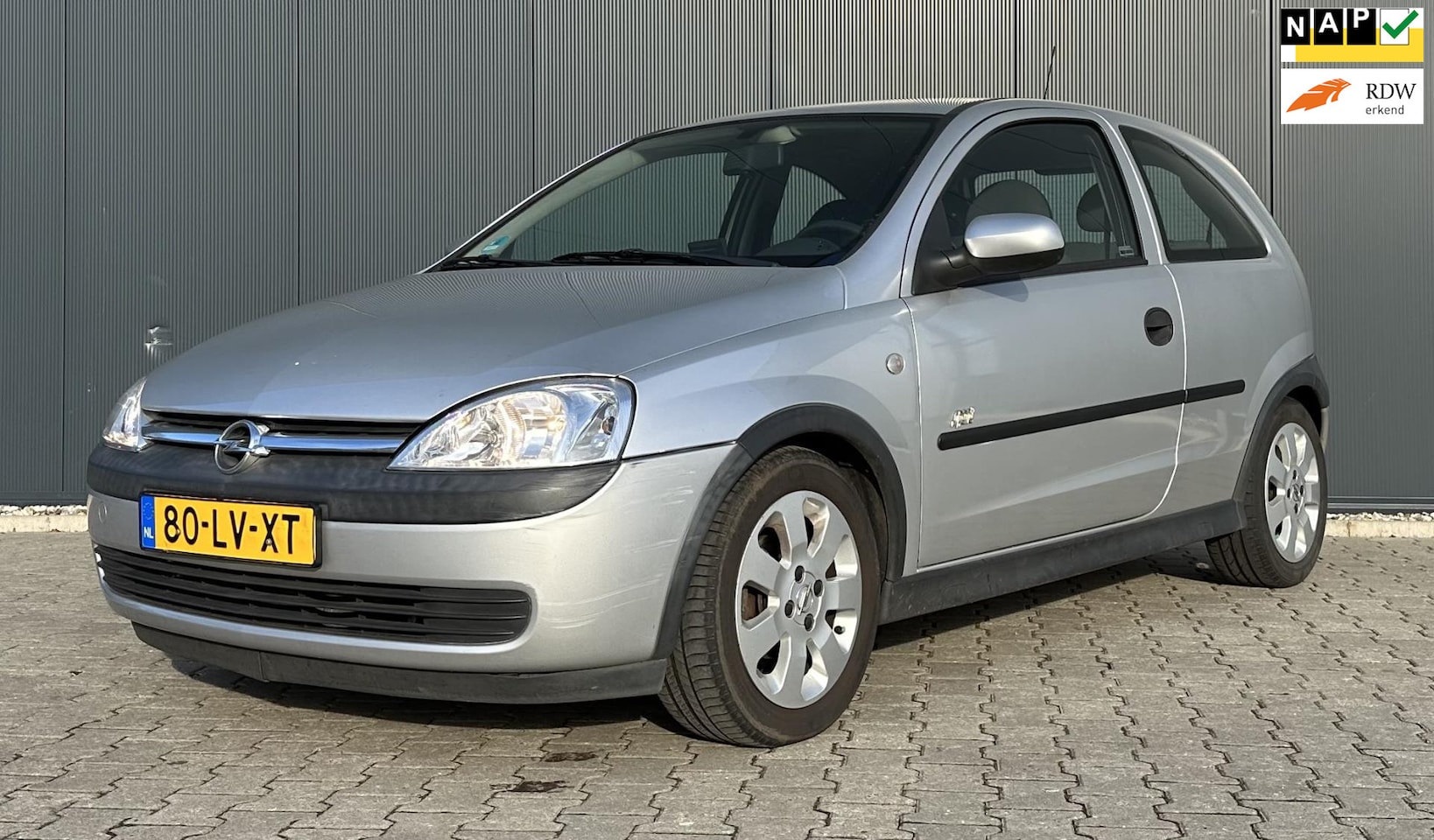 Opel Corsa - 1.2-16V Sport Airco Trekhaak Camera NAP 109.000 Km - AutoWereld.nl