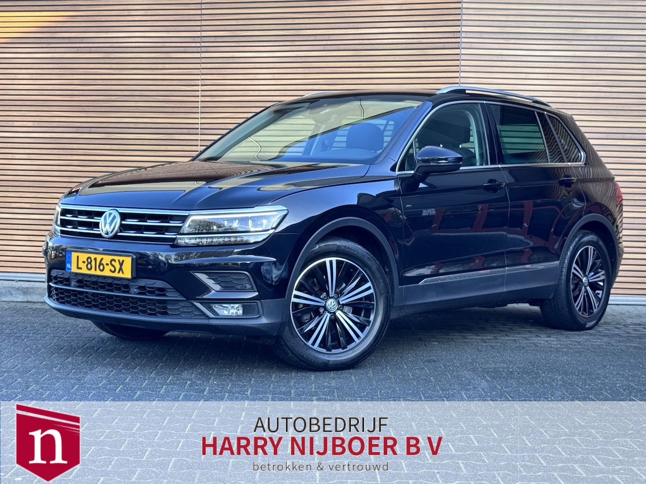 Volkswagen Tiguan - 1.4 TSI ACT Highline PDC V+A / inklb. Trekhaak / Navigatie / Stoelverw. / - AutoWereld.nl