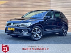 Volkswagen Tiguan - 1.4 TSI ACT Highline PDC V+A / inklb. Trekhaak / Navi / Stoelverw. /