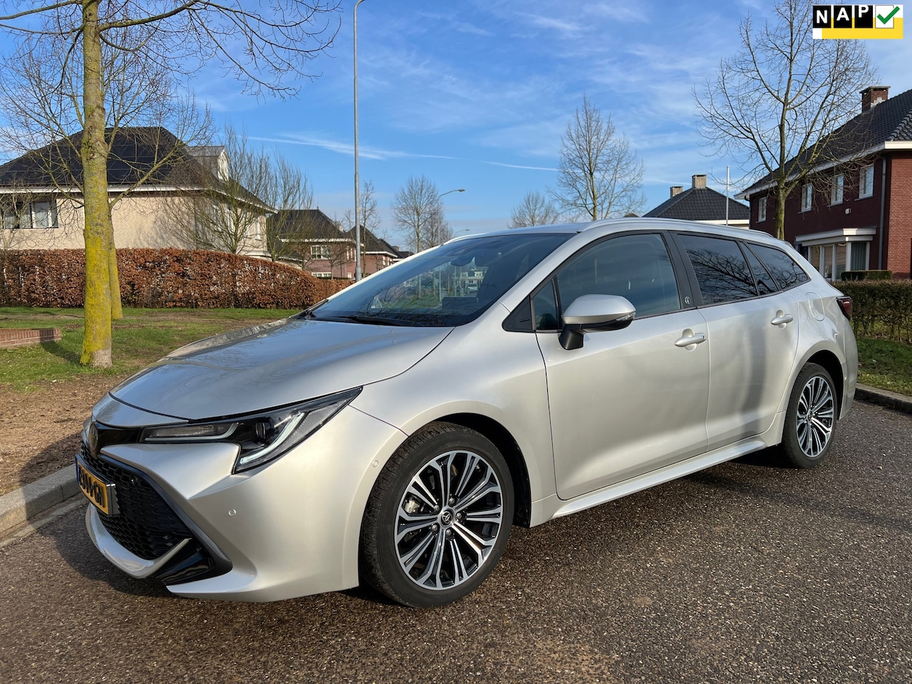 Toyota Corolla Touring Sports - 1.8 Hybrid Executive 1.8 Hybrid Executive - AutoWereld.nl