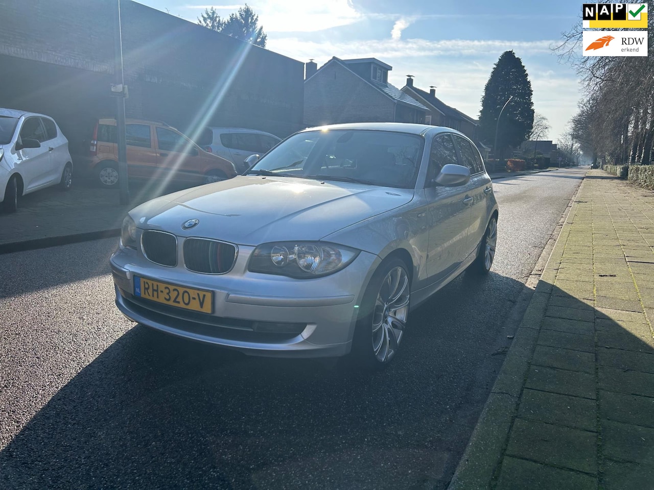 BMW 1-serie - 116i Business Line 116i Business Line,AIRCO,ELEKT PAKKET,PDC,MULTIMEDIA,MET APK! - AutoWereld.nl