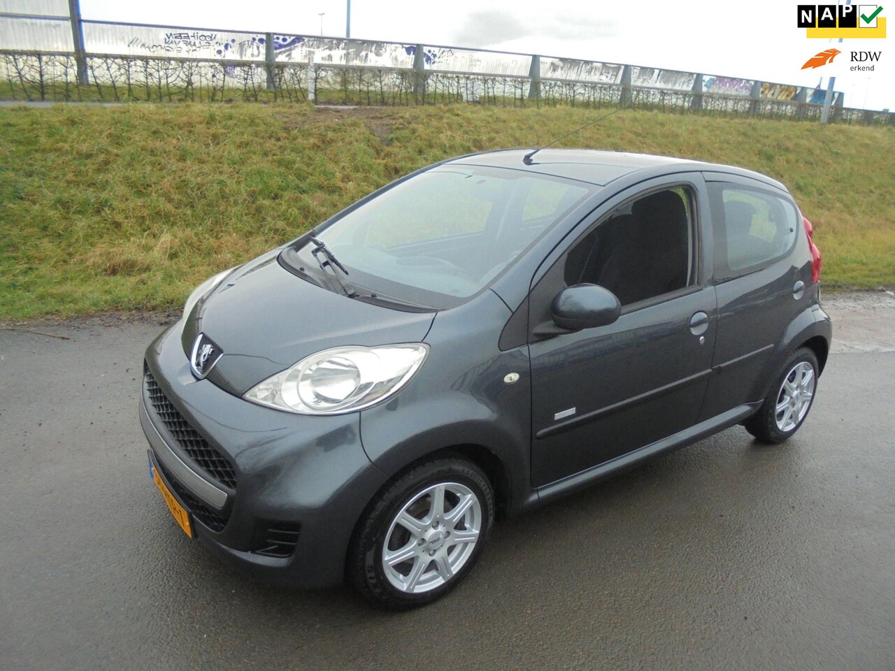 Peugeot 107 - Peugeot 107 1.0 benzine 5 deurs airco lmv - AutoWereld.nl