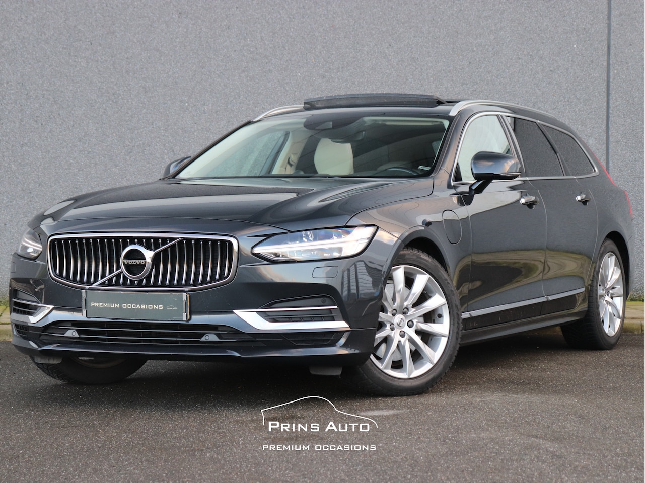 Volvo V90 - 2.0 T8 AWD Inscription |CRUISE|STOELVERW|STUURWIELVERW|PANO|B&W|ACHTERBANKVERW| - AutoWereld.nl