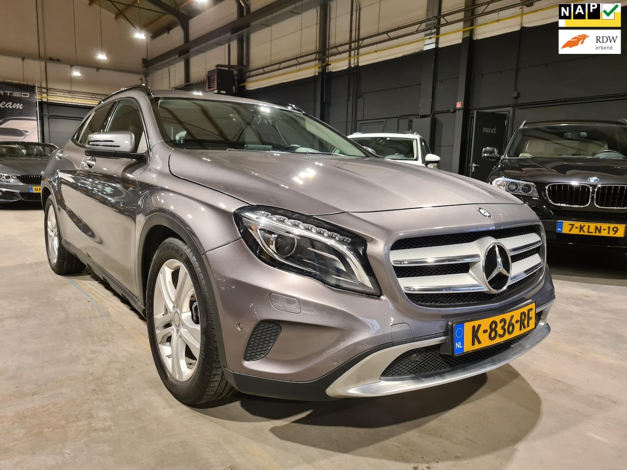 Mercedes-Benz GLA-Klasse - 180 Prestige - Automaat - Navigatie - Climate Control - Cruise Control - Stoelverwarming - AutoWereld.nl