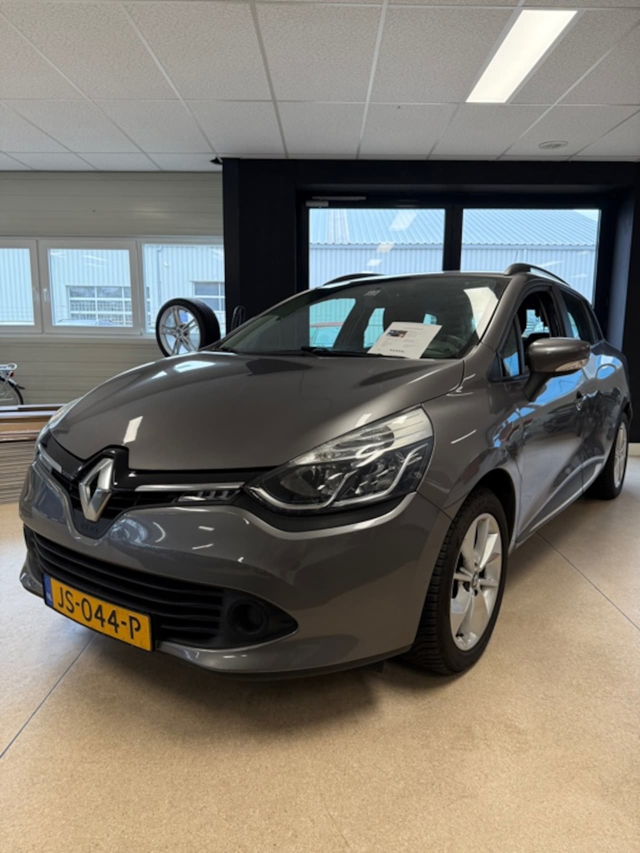 Renault Clio Estate - 0.9 TCe Expression 0.9 TCe Expression - AutoWereld.nl