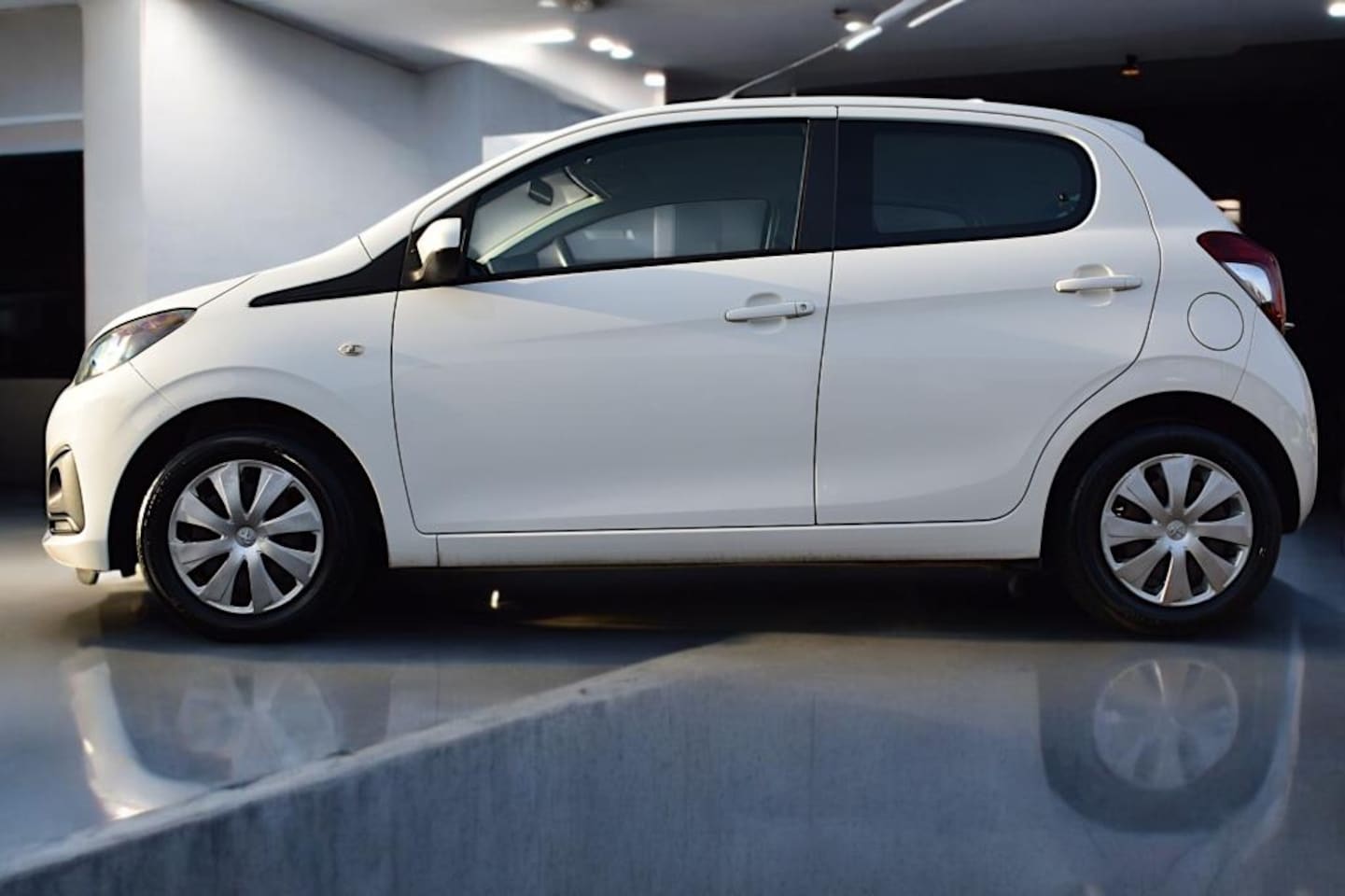 Peugeot 108 - 1.0 e-VTi Active, Pack Premium, Airco, Elektrische ramen, Blue tooth