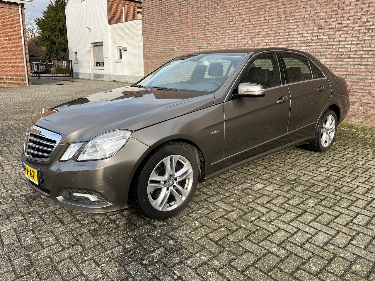 Mercedes-Benz E-klasse - 250 CGI Business Class Avantgarde Wegklapbare trekhaak + extra winterbanden - AutoWereld.nl