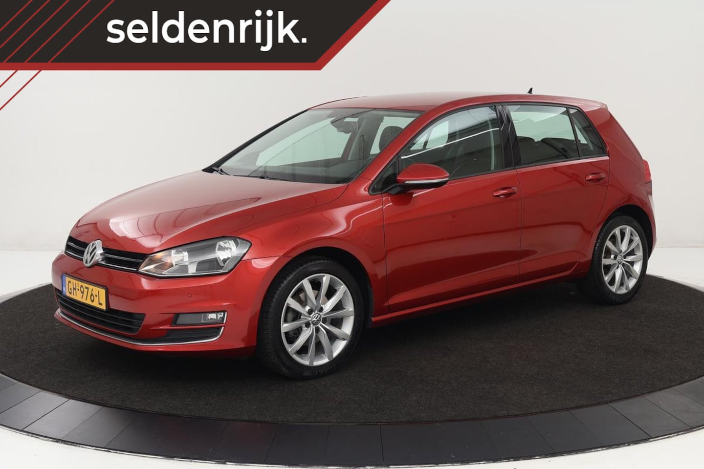 Volkswagen Golf - 1.4 TSI Business Edition | Stoelverwarming | Dynaudio | Massage | Camera | Navigatie | PDC - AutoWereld.nl