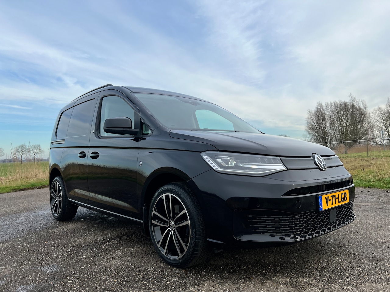 Volkswagen Caddy Cargo - 2.0 TDI 75 Edition Black Edition - AutoWereld.nl