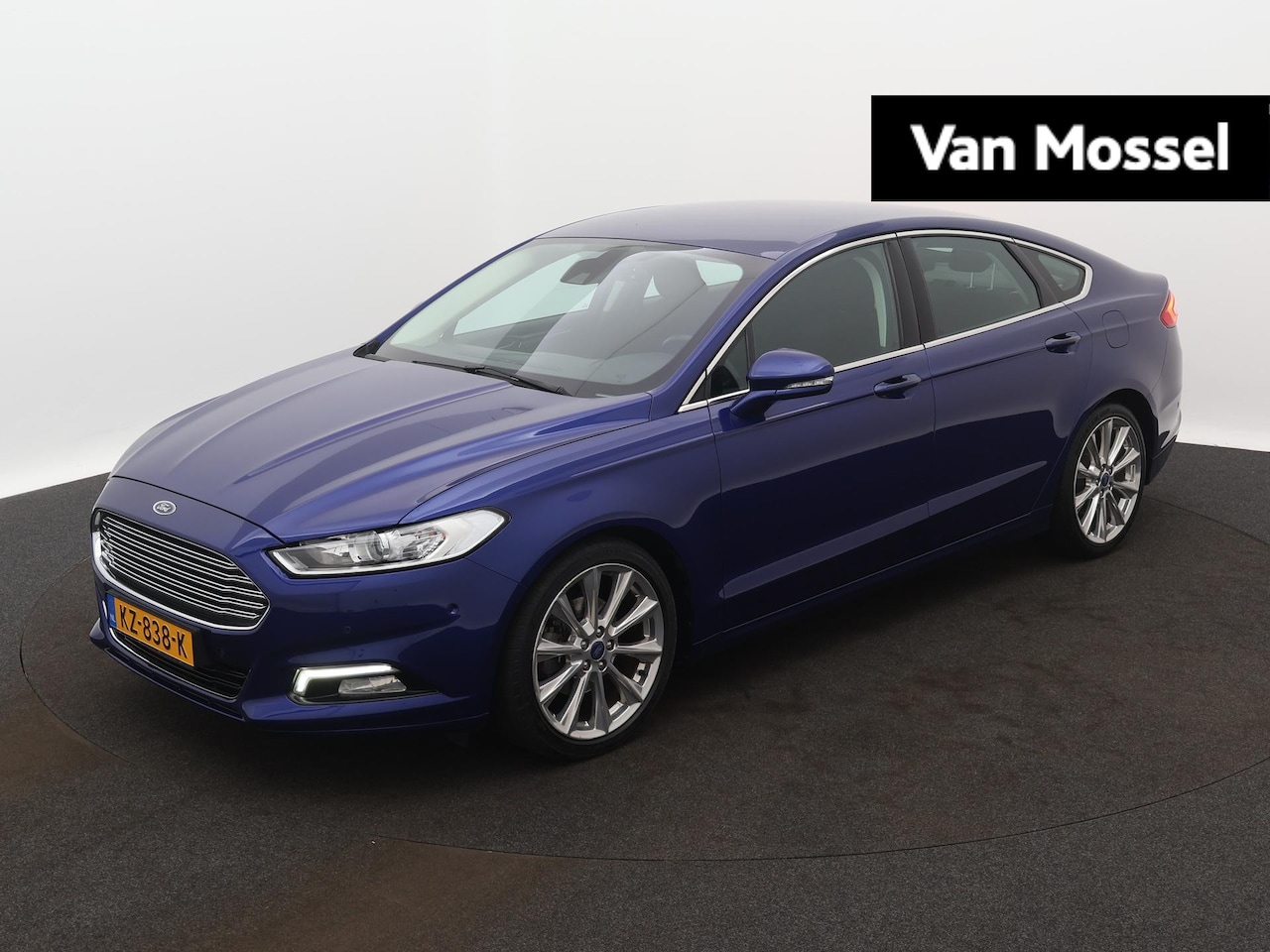 Ford Mondeo - 1.5 Titanium | 150PK | Trekhaak | Navigatie | Climate control | Parkeersensoren | Voorruit - AutoWereld.nl