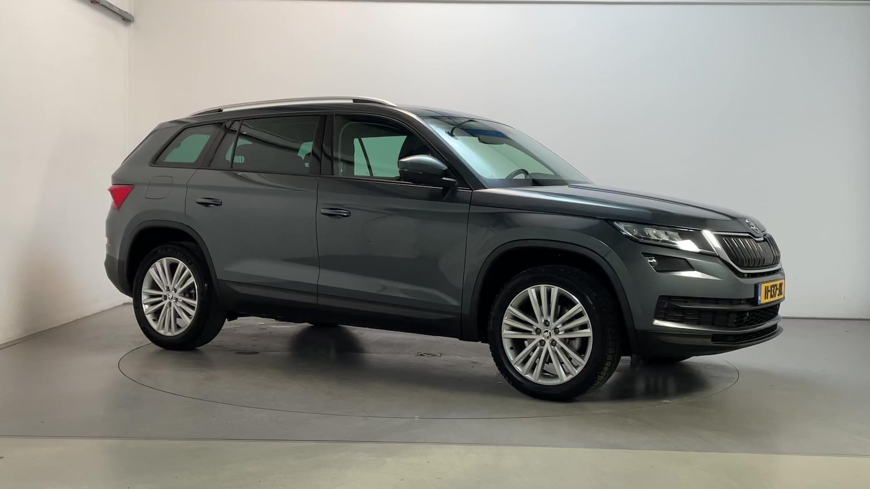 Skoda Kodiaq - 1.5 TSI 150pk DSG Business Edition 7p. Navigatie Parkeersensoren Adaptive Cruise - AutoWereld.nl