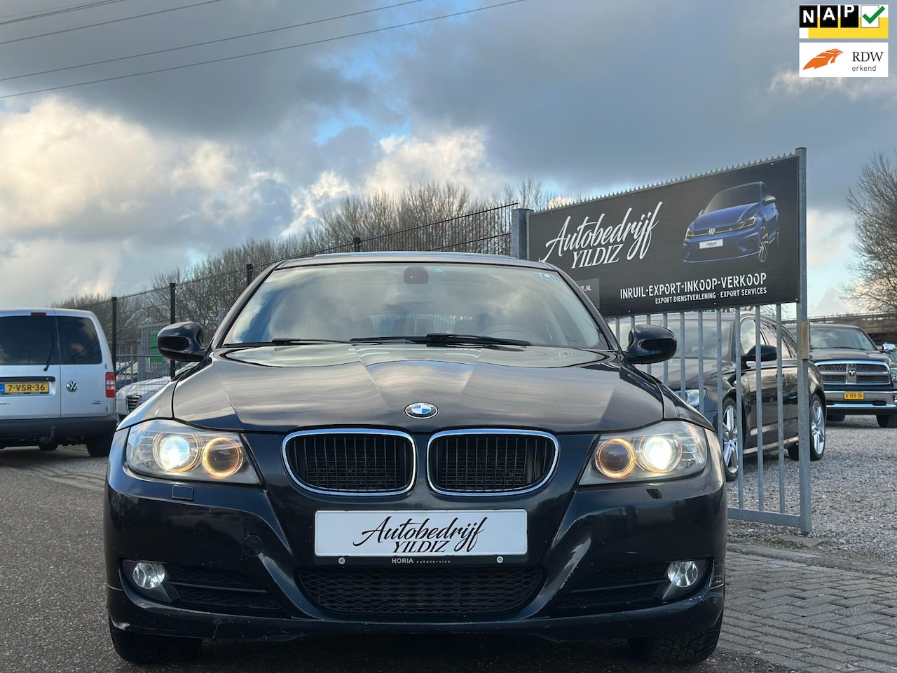 BMW 3-serie Touring - 320d Business Line M Sport 320d Business Line M Sport - AutoWereld.nl