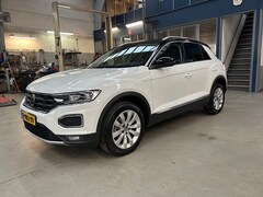 Volkswagen T-Roc - 1.5 TSI 150pk 7-DSG Sport | Two-tone | Apple carplay / Android auto | Navigatie | Climate