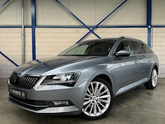 Skoda Superb Combi - 1.8 TSI Style AUT|LEDER|ELEK TREKHAAK NETTE AUTO