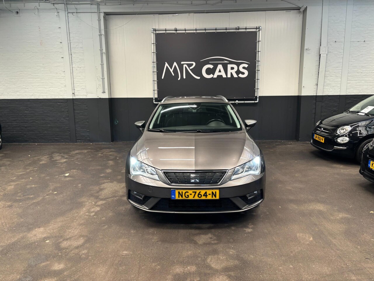 Seat Leon ST - 1.0 EcoTSI Style Business Intense clima/navi - AutoWereld.nl