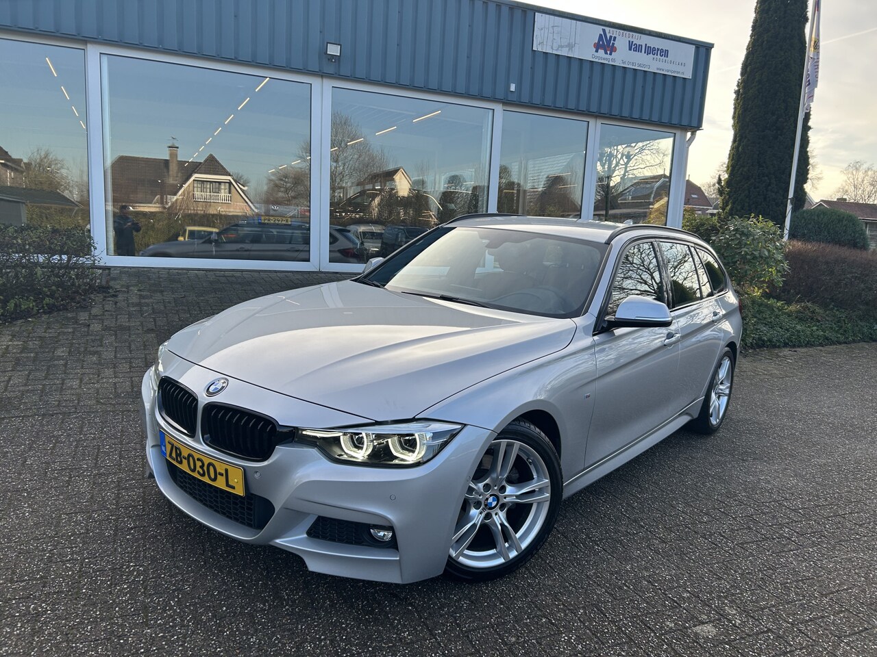 BMW 3-serie Touring - 320i M Sport Edition 320i M Sport Edition - AutoWereld.nl