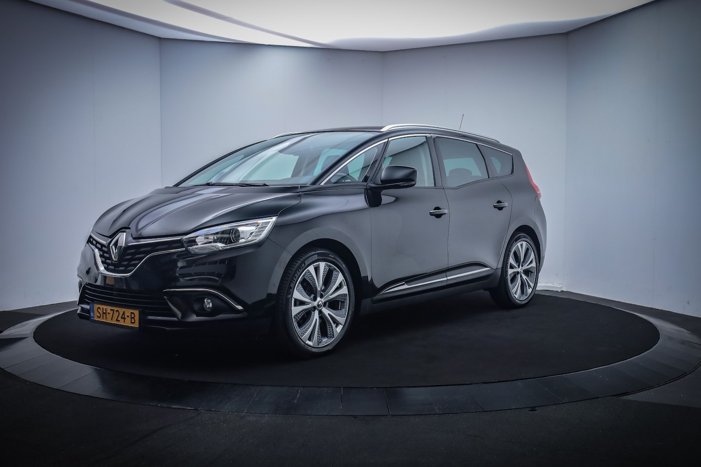 Renault Grand Scénic - 1.2T 132Pk 7P INTENS CAMERA/NAVI/BLINDSPOT/LMV 20''/DAB/KEYLESS/ELEK TREKHAAK - AutoWereld.nl