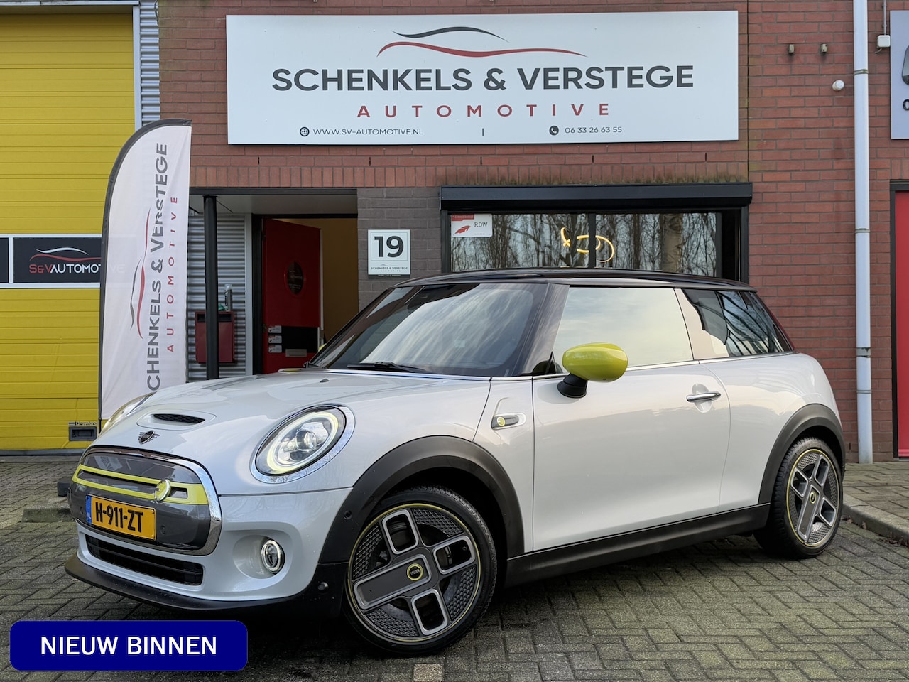 MINI Mini-Electric - Charged 33 kWh / BTW / Leer / Stoelverwarming . - AutoWereld.nl