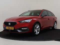 Seat Leon Sportstourer - 1.5 eTSI Style | Trekhaak | Stoel- en stuurverwarming | Achteruitrijcamera | Parkeerassist