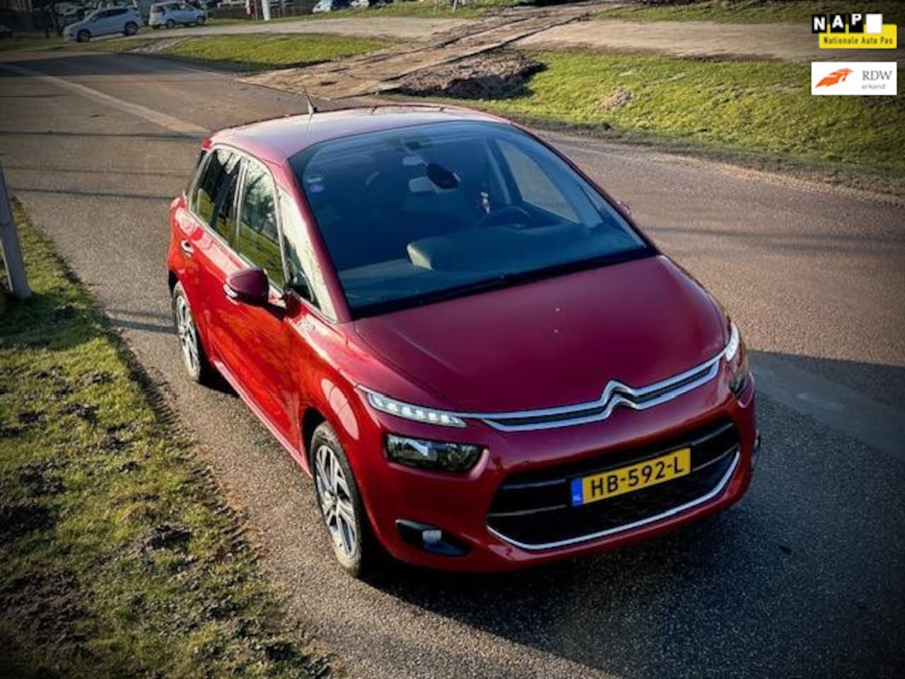 Citroën C4 Picasso - 1.2 PureTech Intensive 1.2 PureTech Intensive, NIEUWSTAAT, PANORAMA, NAVI, CAMERA - AutoWereld.nl