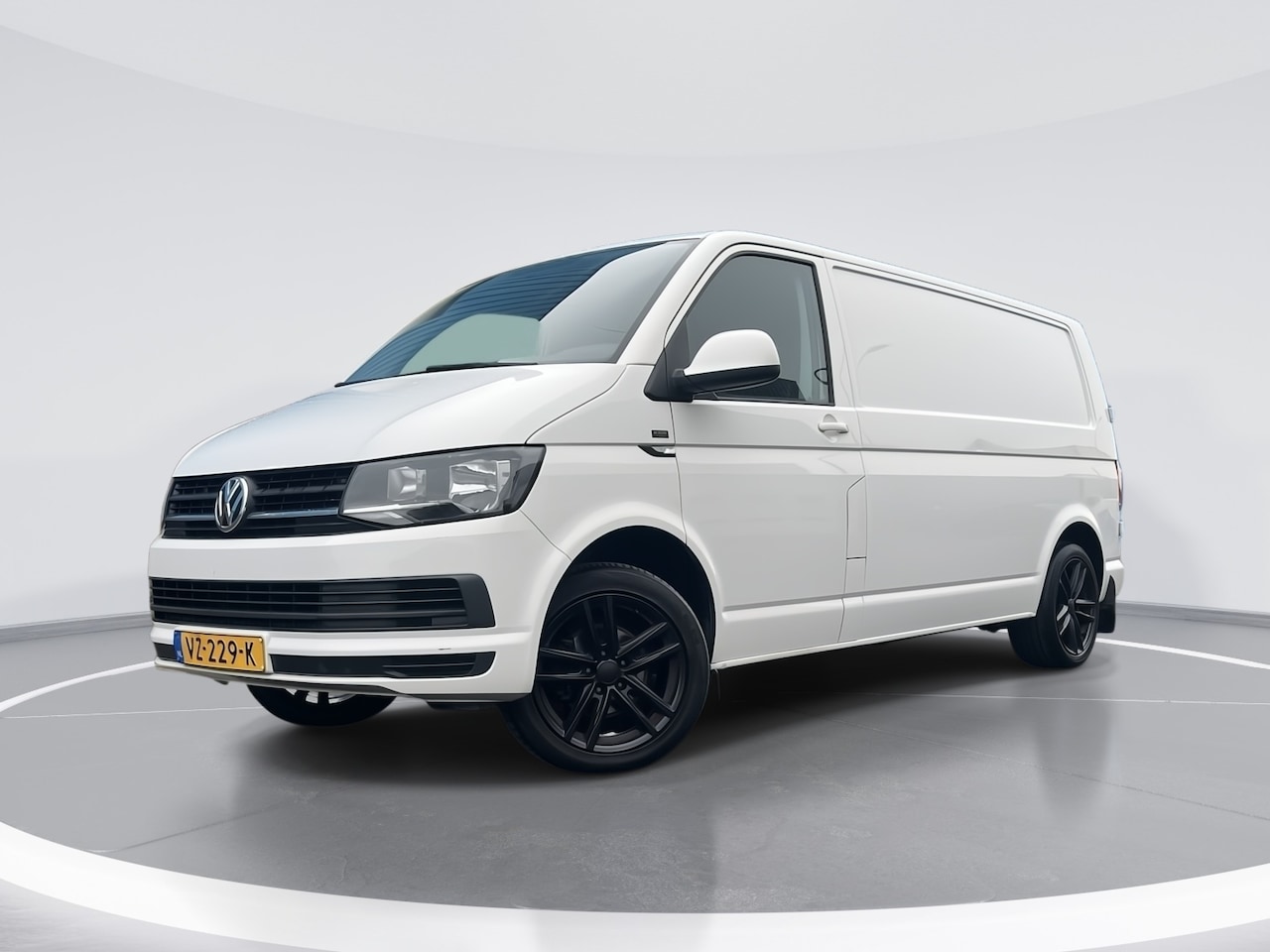 Volkswagen Transporter - 2.0 TDI L2H1 Comfortline |AIRCO|LM VELGEN|PDC|DISTRIBUTIE IN 2023 VERVANGEN VEILING COMPLE - AutoWereld.nl