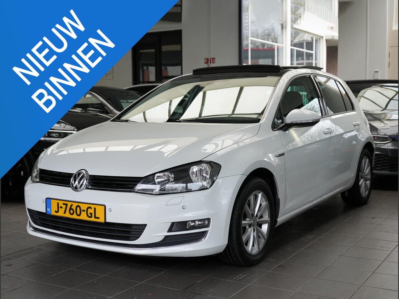 Volkswagen Golf - 1.2 TSI Edition R | PANO | CLIMA | STOELVERW | SENSOREN - AutoWereld.nl