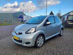 Toyota Aygo - 1.0-12V Aspiration VOL JAAR APK + NAVIGATIE